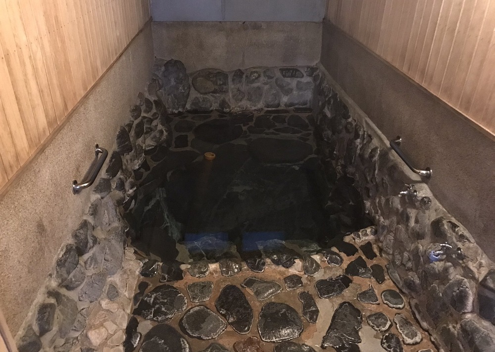 真賀温泉館の幕湯