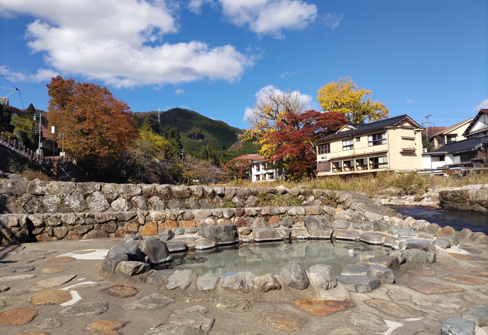 奥津温泉の足湯