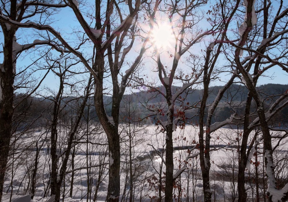 恩原湖の雪景色