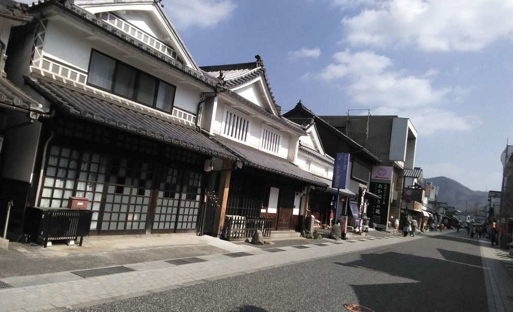 矢掛宿の歴史ある伝統的な街並み