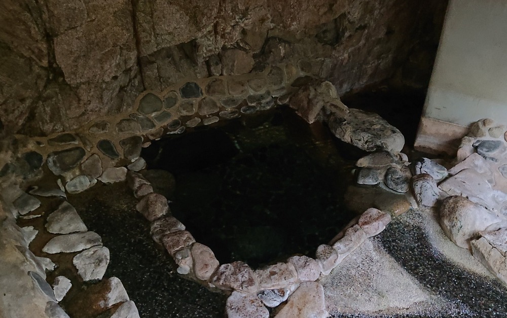 般若寺温泉の内湯