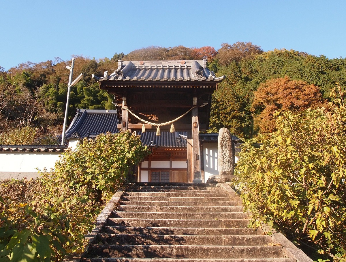 化生寺 玉雲宮の階段