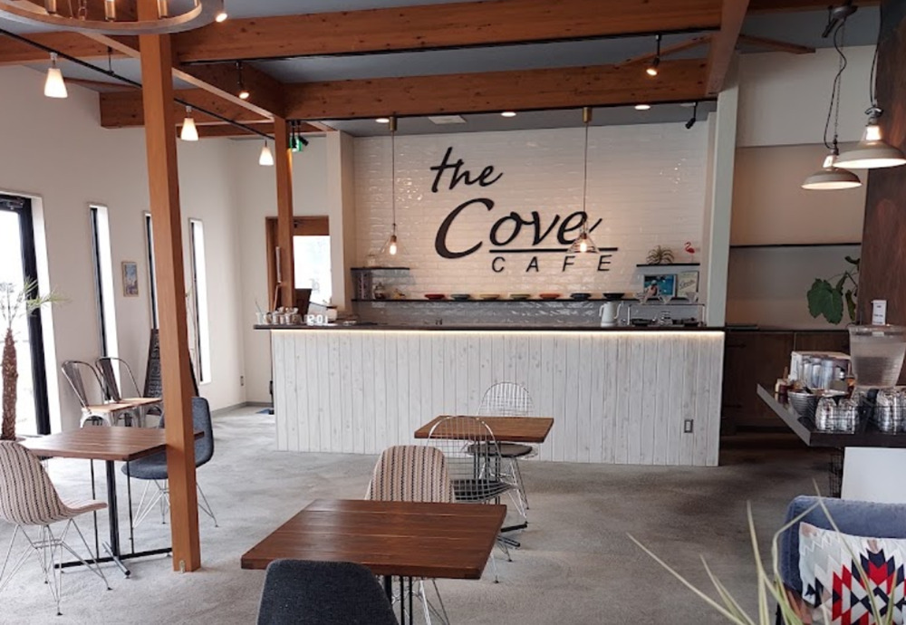 THE COVE CAFE店内