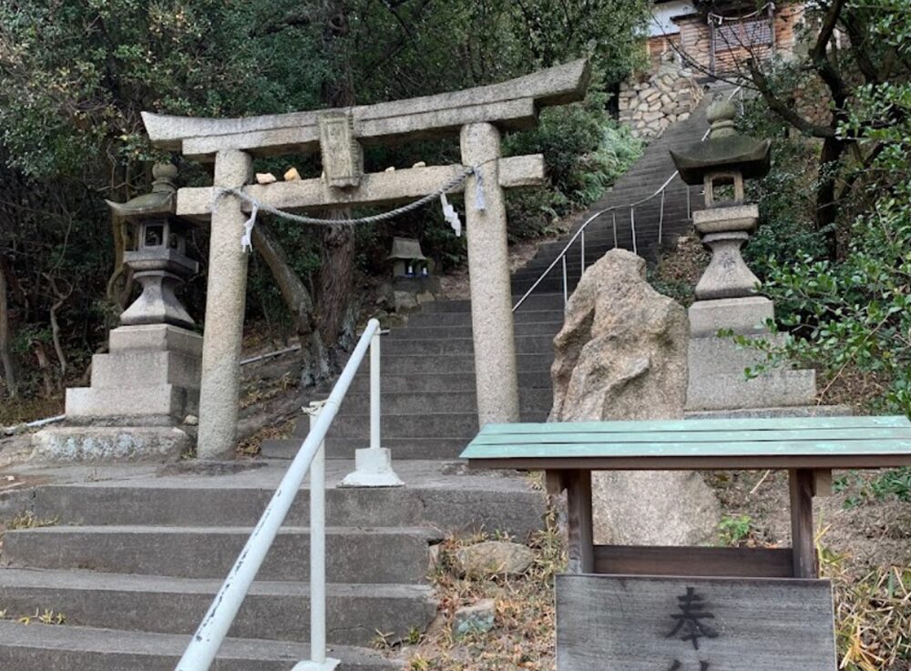 石島・井島の神社