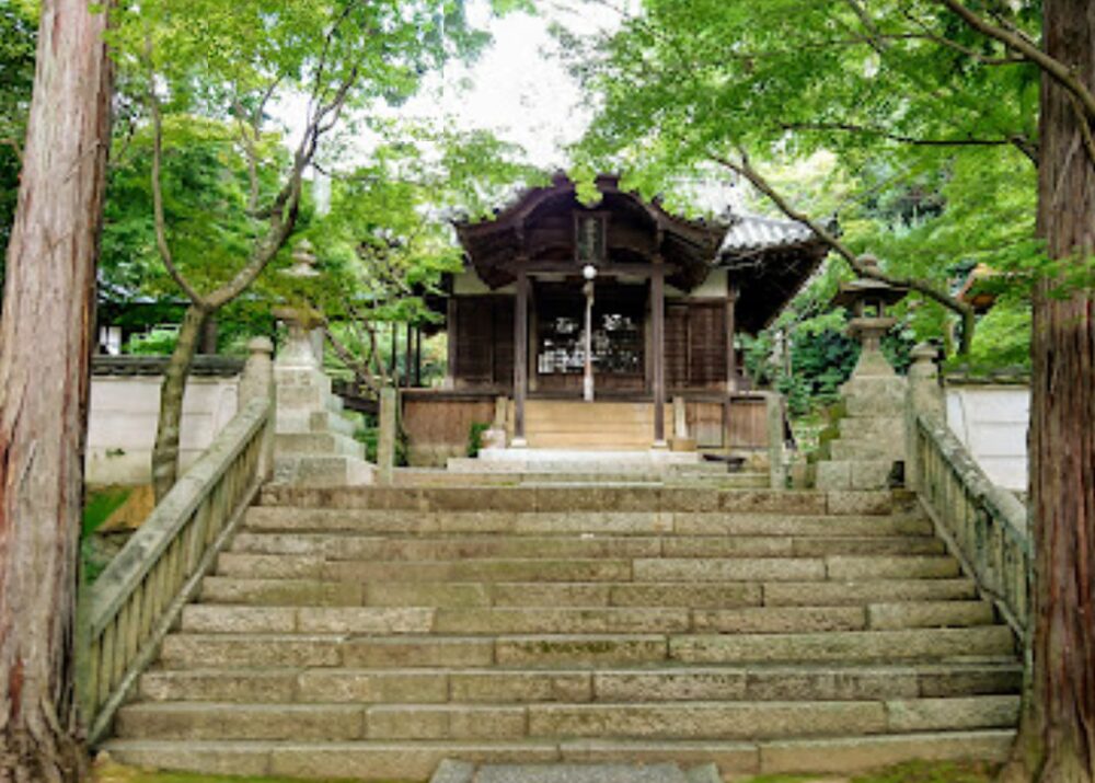 青龍山 松琴寺の本殿