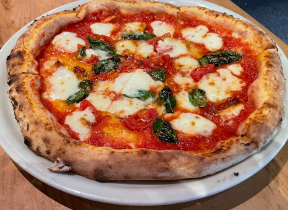 ピッツェリアコノフォレスタのピザ