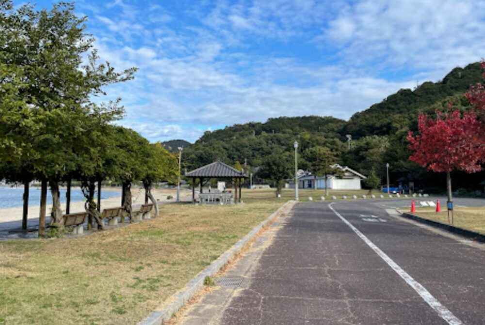 クレセントビーチ海浜公園キャンプ場の駐車場