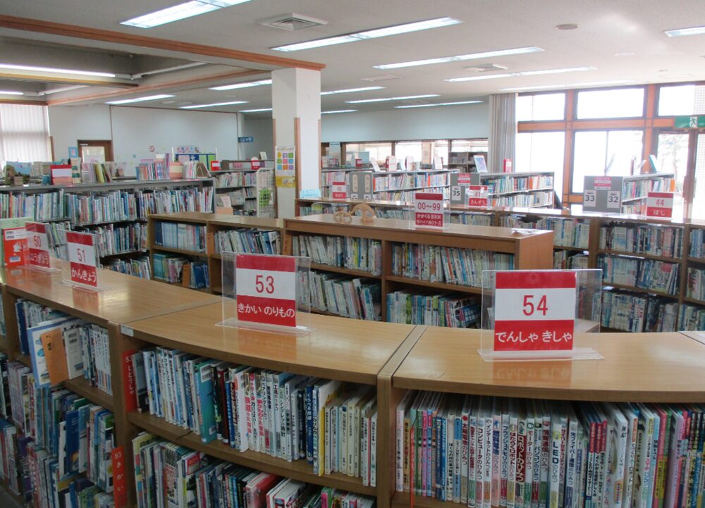 倉敷市立水島図書館内観