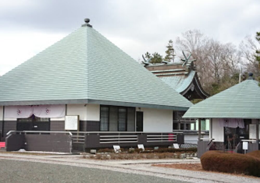 日月水火神社の建物