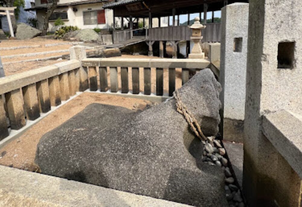 亀石神社の亀石