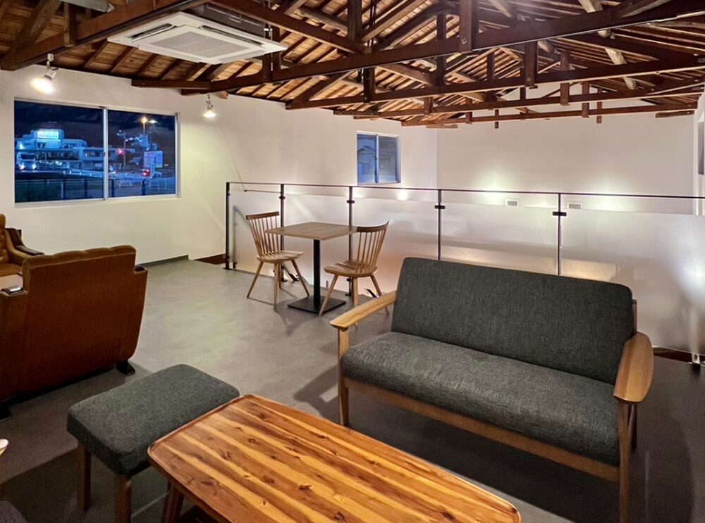 AMI cafe&clinic（アミカフェ＆クリニック）二階