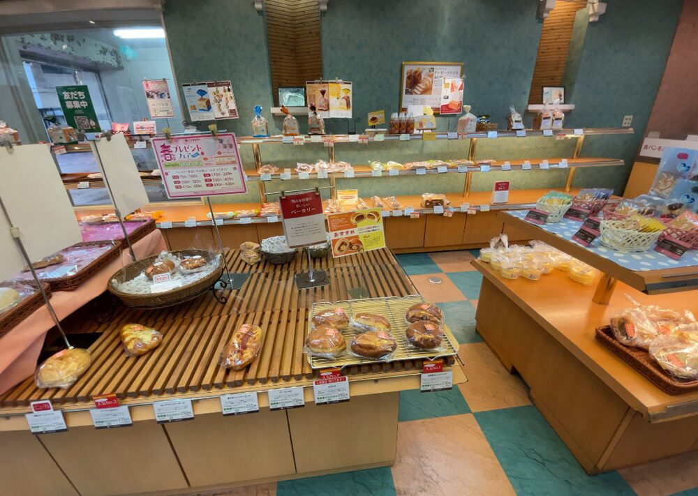 キムラヤのパン 表町本店の商品棚