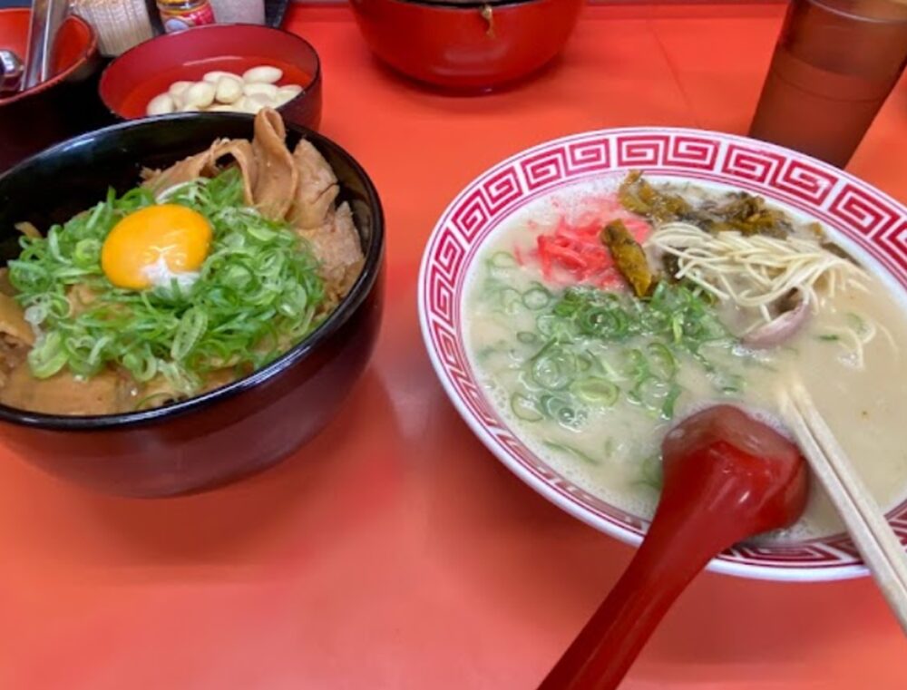 博多ラーメンとんとん 倉敷店のセット