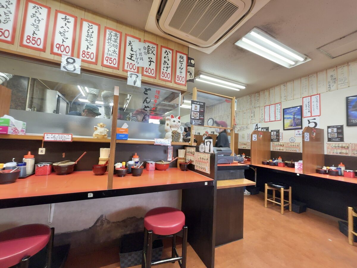 博多ラーメンとんとん 倉敷店店内