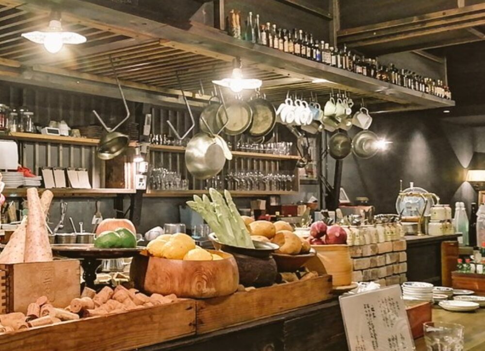 大衆酒場 水島ギャラリー店内