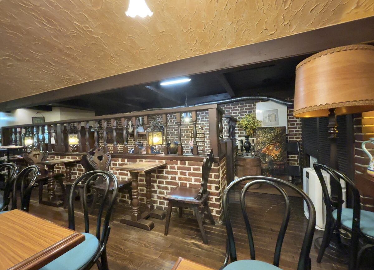 おだ珈琲店店内