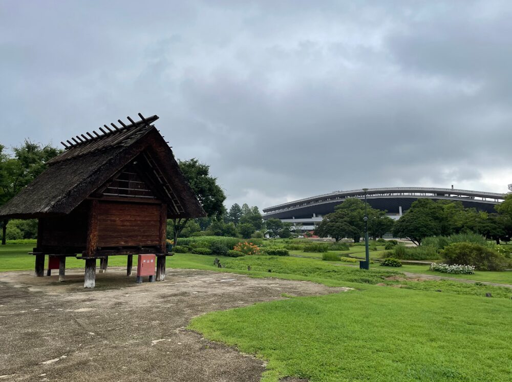 津島遺跡の高床式住居