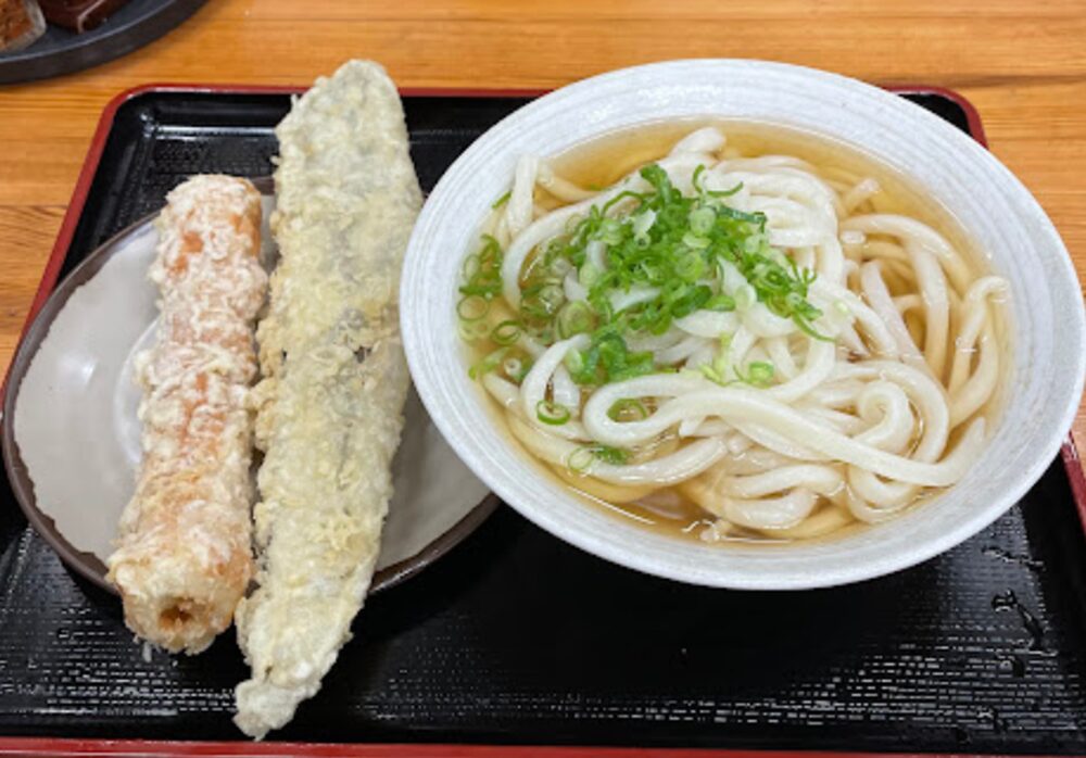 さか枝うどん 本店のうどん