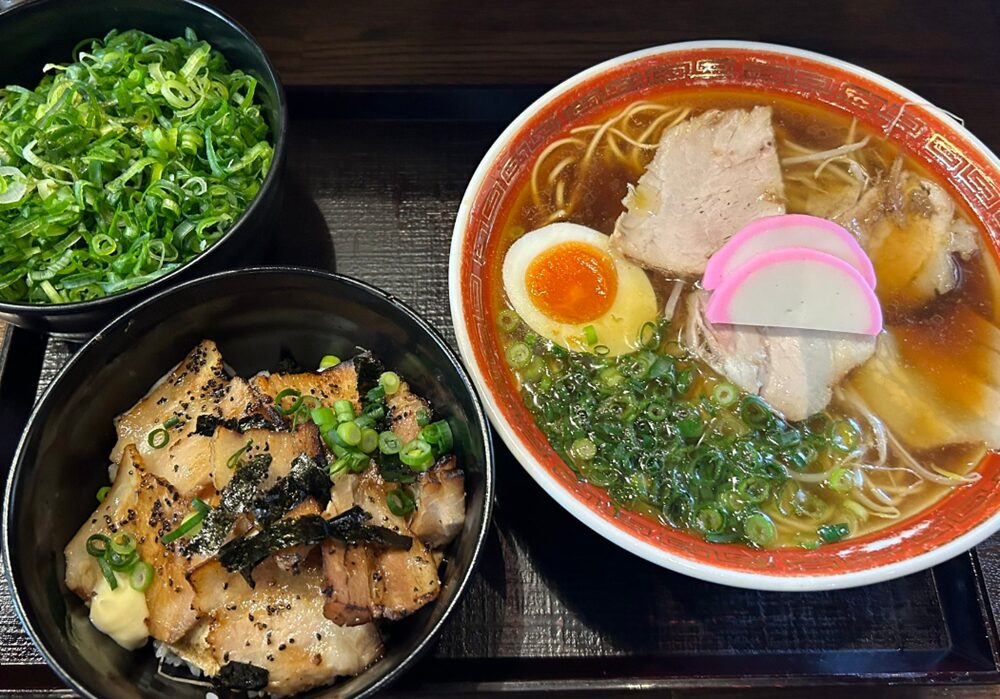 中華蕎麦かたやま本店の肉飯