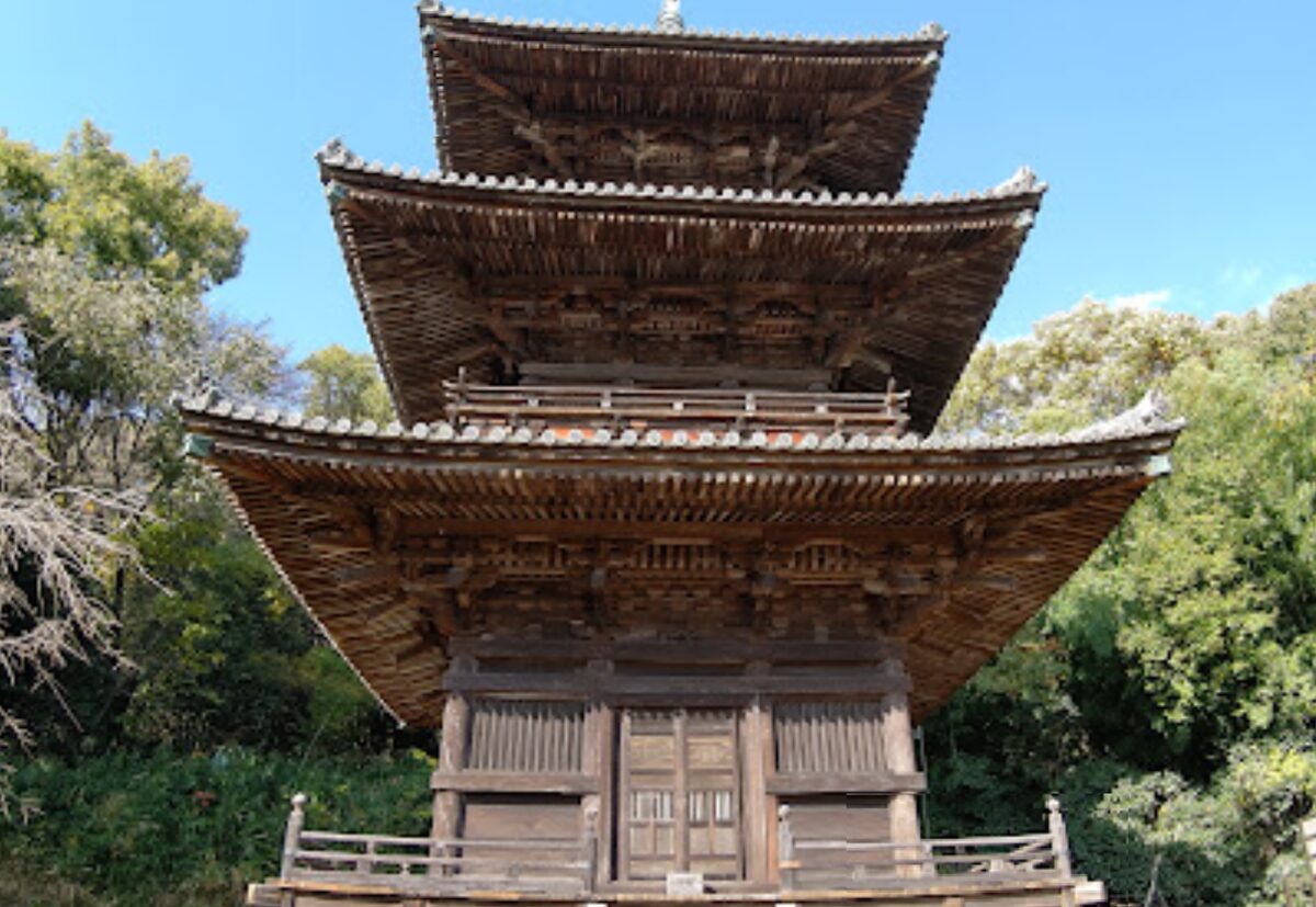 天台宗 銘金山 金山寺三重塔