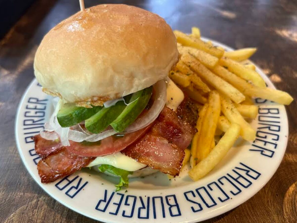 ラコスバーガー（RACCOS BURGER）