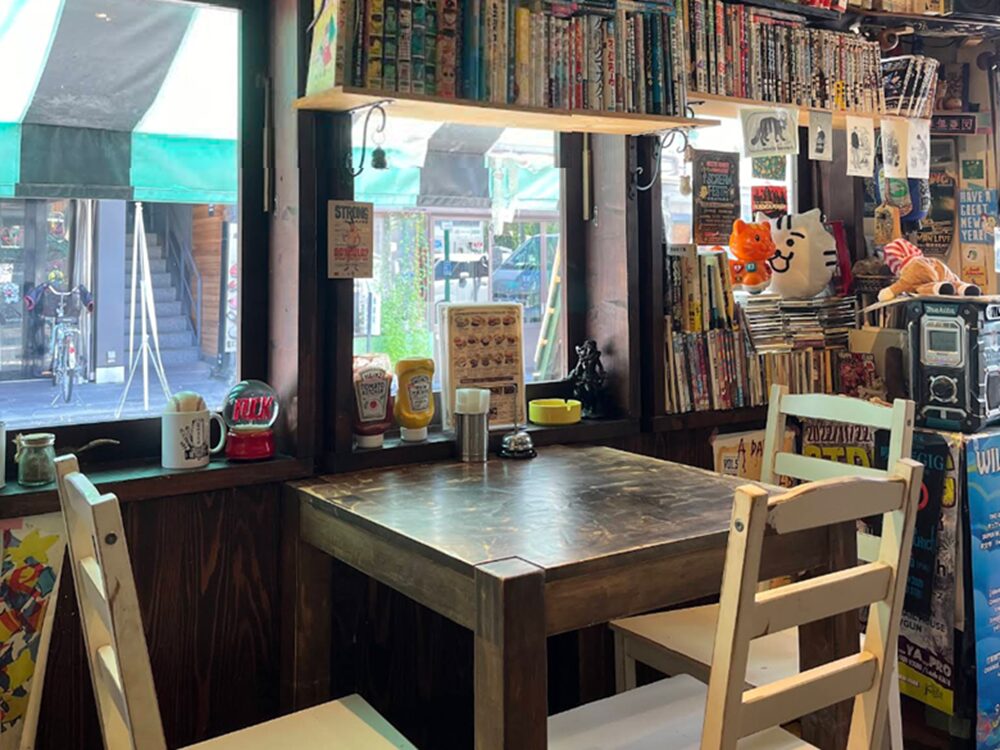 ラコスバーガー（RACCOS BURGER）店内