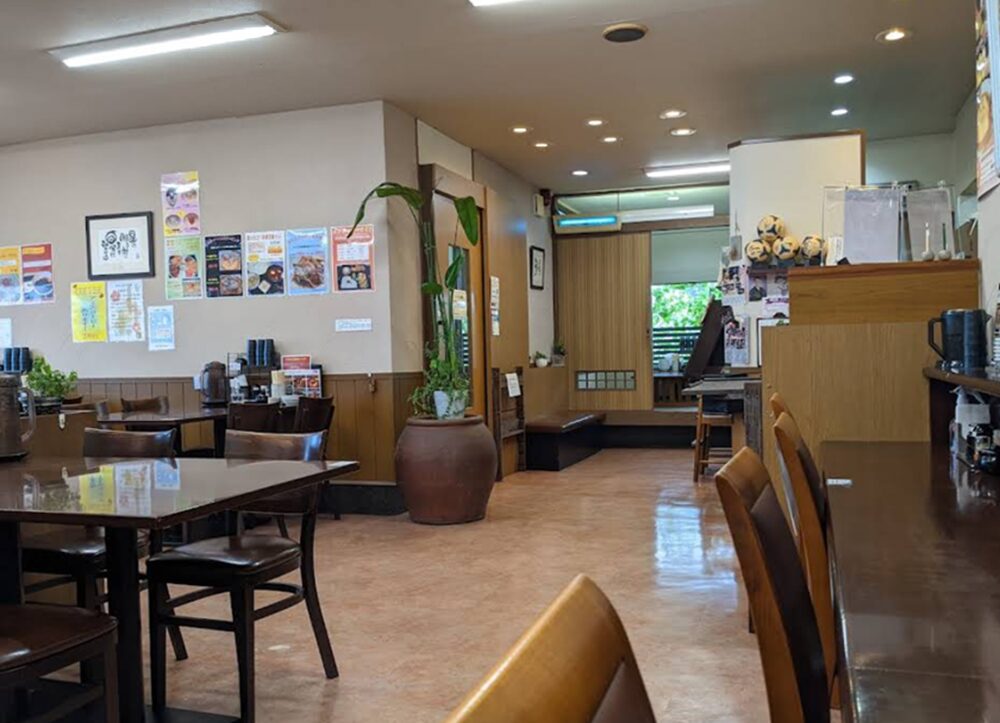 中華料理みんみん西大寺店内装
