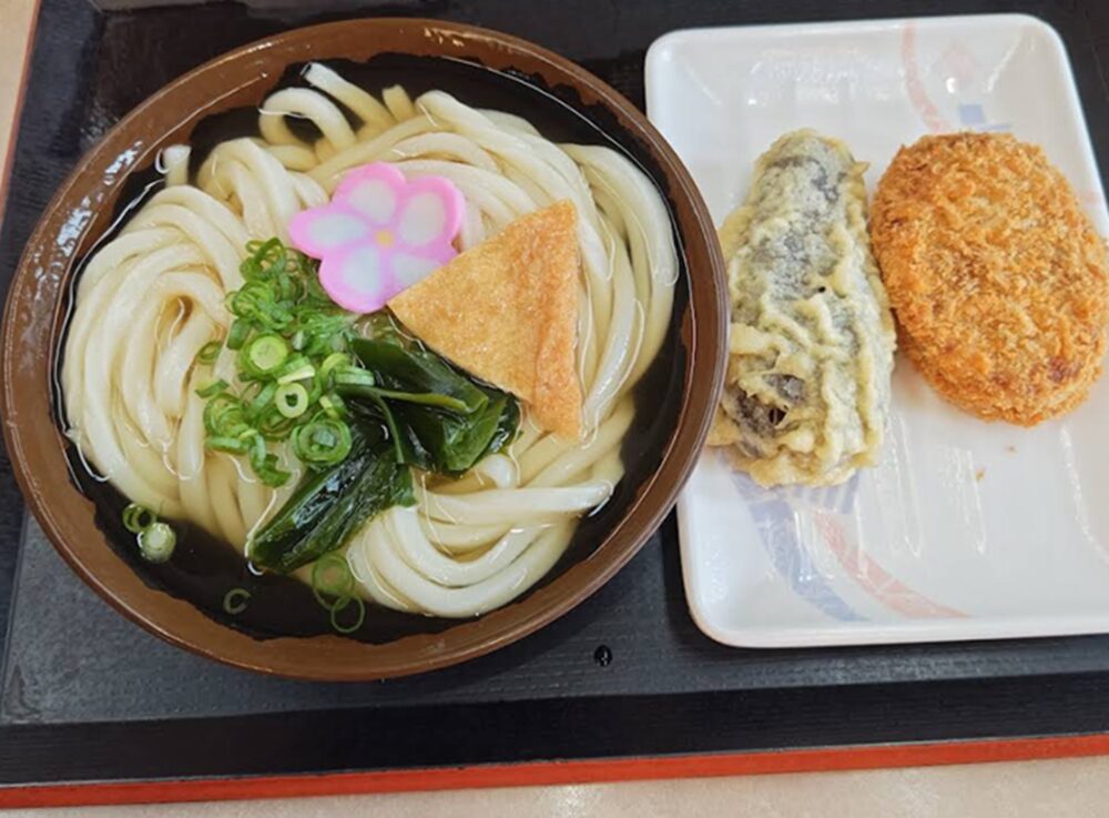 手織りうどん 滝音のうどん