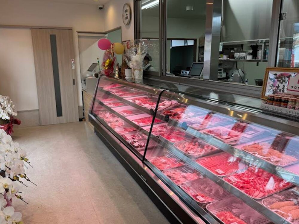 銀精肉店店内