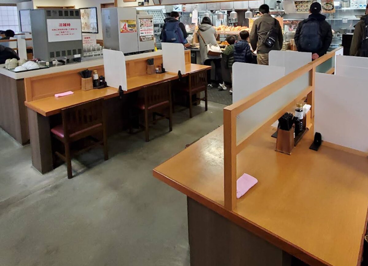 めりけんや 高松駅前店店内