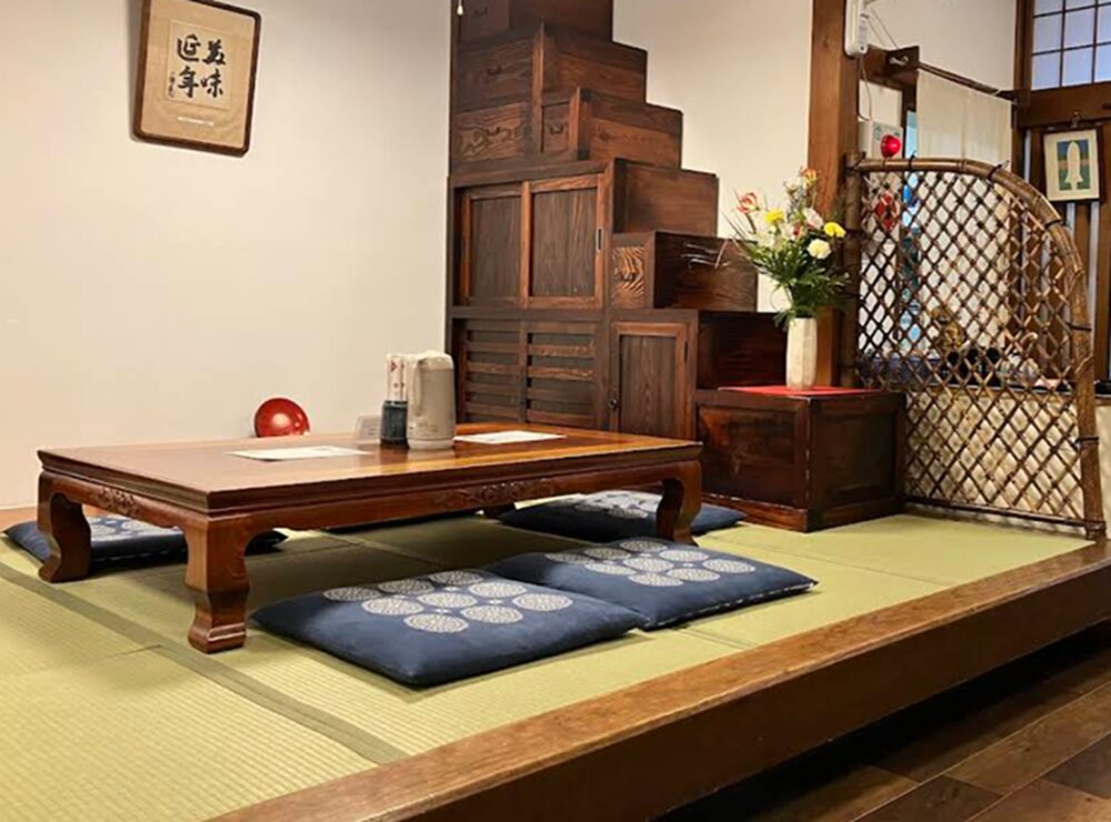 出雲そば 荒木屋内装