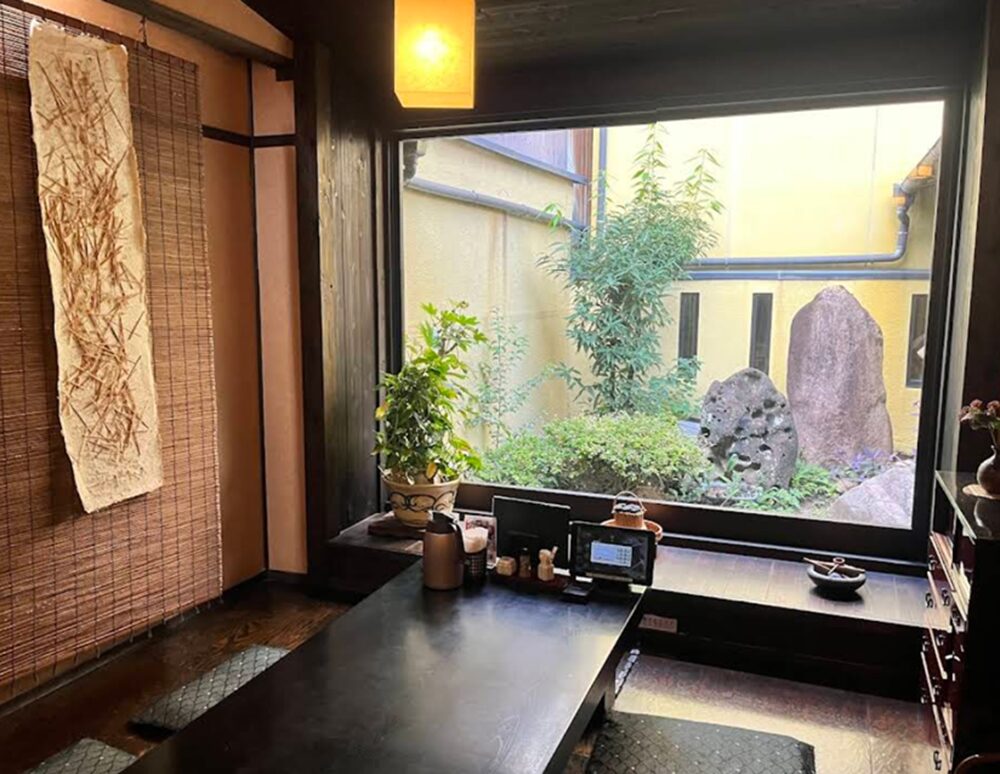 献上そば 羽根屋 本店の個室