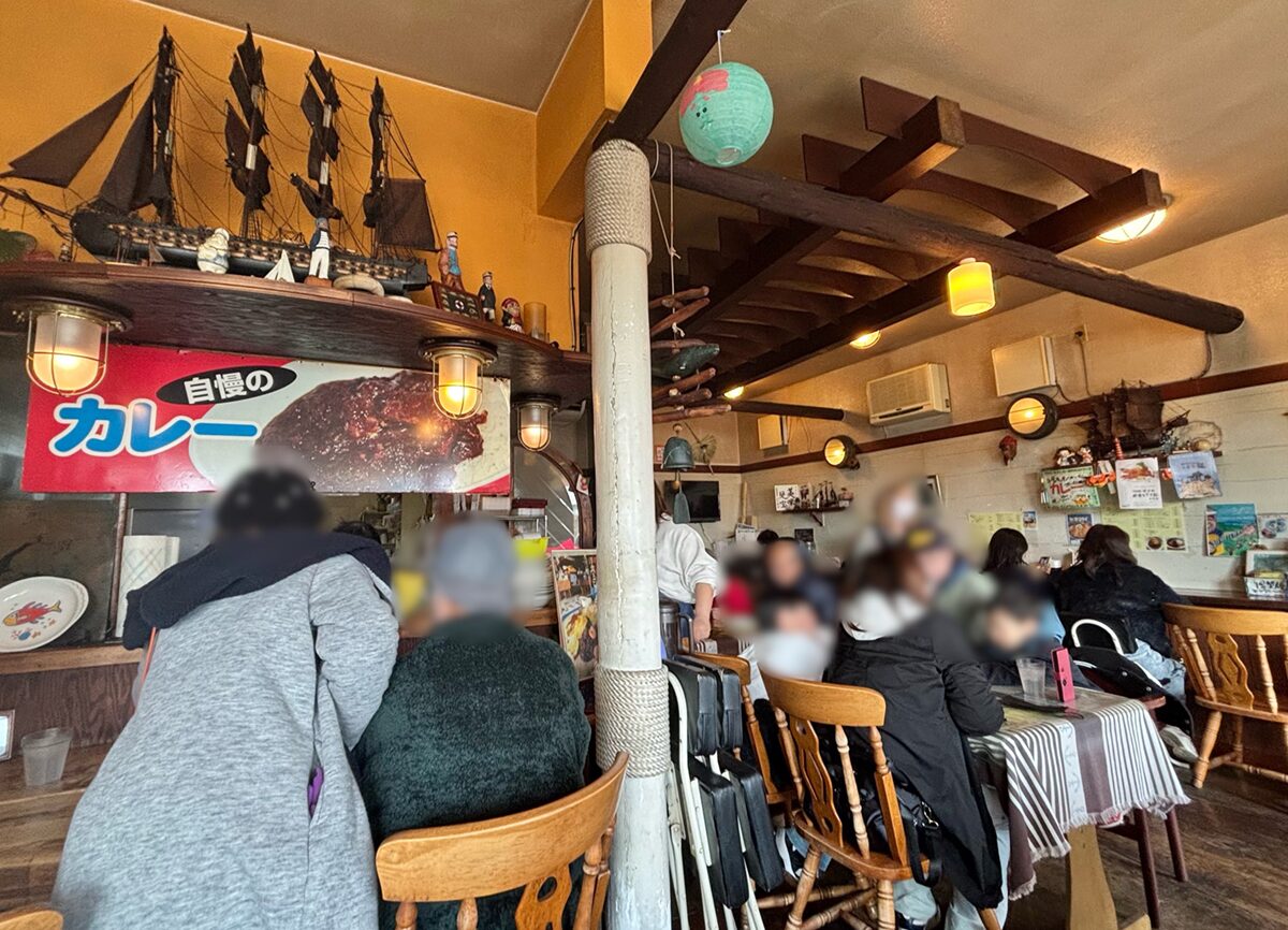 キッチンかいぞく店内