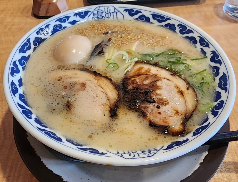 ちゃぁしゅぅや亀王 大安寺店の豚骨