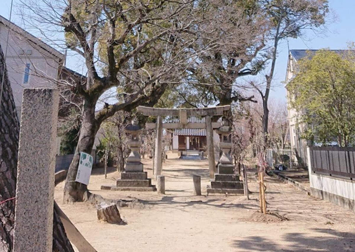 当新田 泉田天満宮の境内